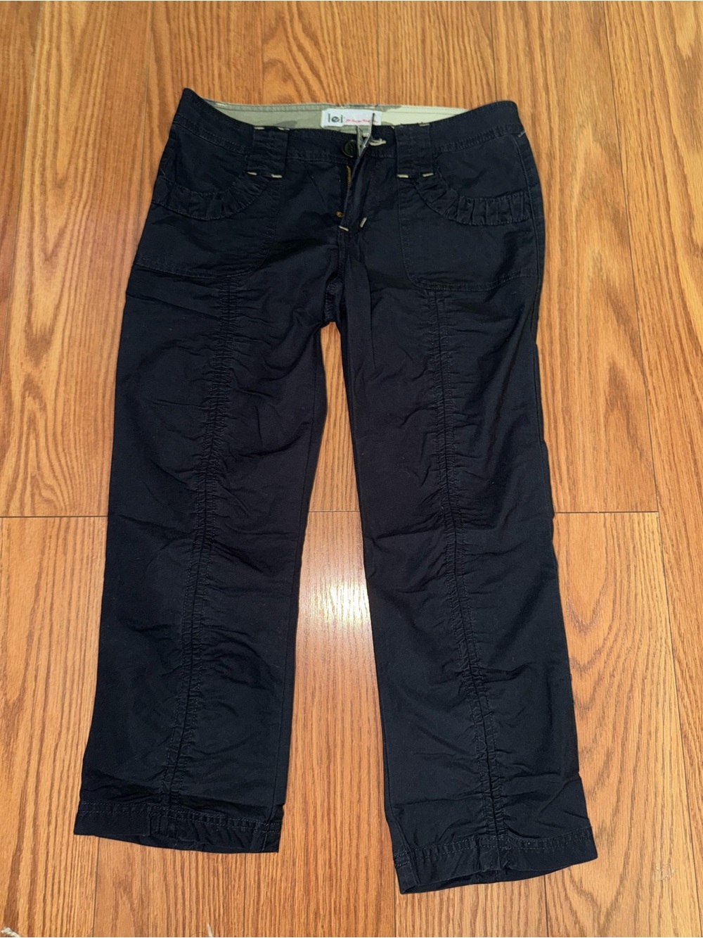 Casual Women's Black Cropped Jeans - brand